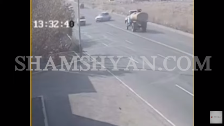Հրապարակվել է Երևանում այսօրվա սարսափելի ավտովթարի տեսանյութը