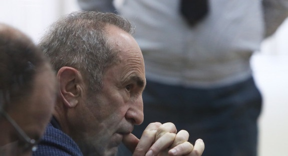 Վերաքննիչ քրեական դատարանը վարույթ է ընդունել Ռոբերտ Քոչարյանի պաշտպանների բողոքը