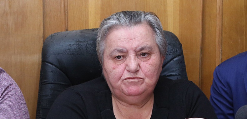 Маргарита Хачатрян: В четверг вновь соберемся у здания правительства Армении