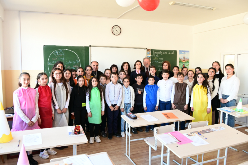 Հրազդանի թիվ 8 հիմնական դպրոցում բացվել է ֆրանսերենի դասասենյակ