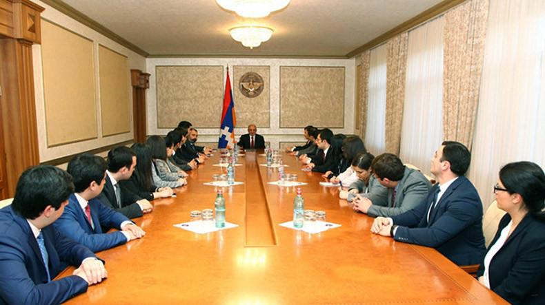 Президент Арцаха встретился с молодыми дипломатами МИД Армении