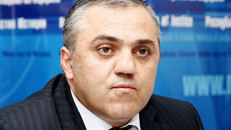 Суд в Ереване арестовал крестника главы КС Армении Грайра Товмасяна – Норайра Паносяна