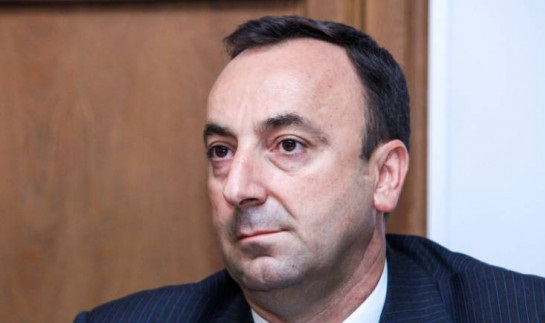 Հրատապ. Հրայր Թովմասյանի բնակարանում ՀՔԾ-ն իրականացնում է խուզարկություն