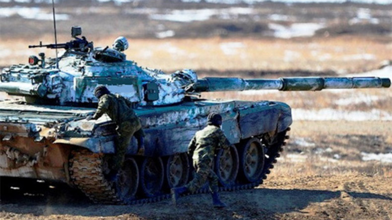 На российской военной базе в Армении началась подготовка экипажей к «дуэлям» танков Т-72Б