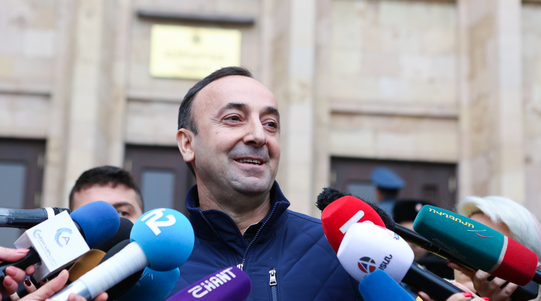 Հրայր Թովմասյանի Փաստաբանը չի բացառում՝ կարող է լինել ապօրինի կալանք