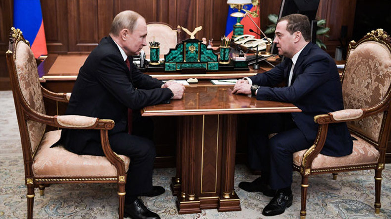 Путин предложил новую должность Дмитрию Медведеву