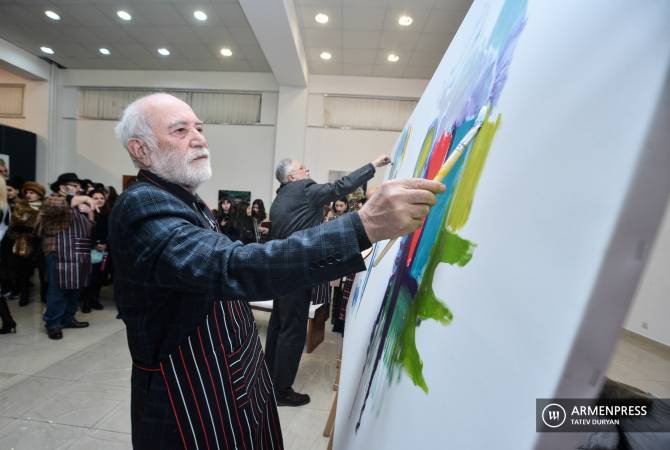 Հայտնի հայ նկարիչներն ի աջակցություն Չինաստանի ստեղծել են միասնական կտավ