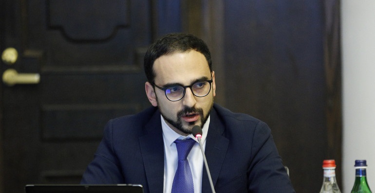 Հորդորում եմ տնից դուրս գալ միայն ծայրահեղ անհրաժեշտության դեպքում․ Ավինյան