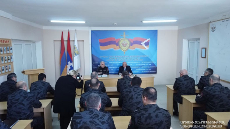 Бако Саакян провел рабочее совещание в Полиции Арцаха
