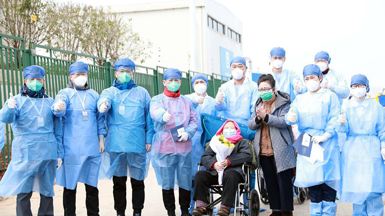 Չինաստանի ամենատարեց՝ 98-ամյա կորոնավիրուսով հիվանդը դուրս է գրվել հիվանդանոցից