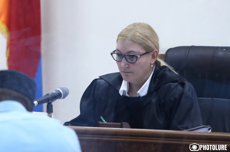Ռոբերտ Քոչարյանի դատավորը մարտի 17-ից նիստերից բացակայում է քթի վիրահատության պատճառով. փաստաբան