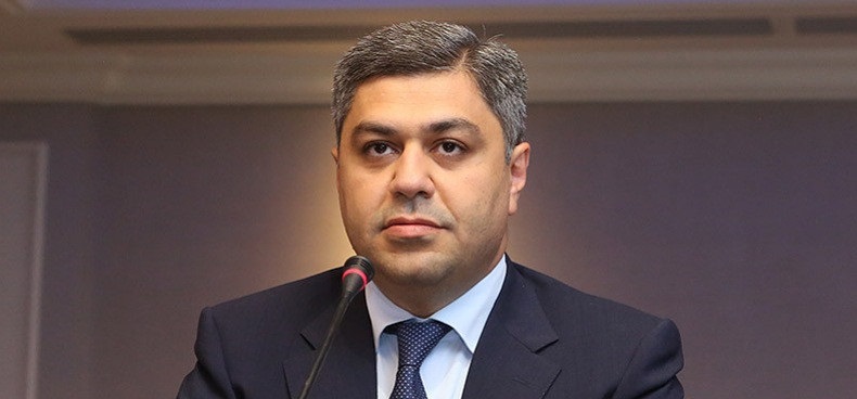 Արթուր Վանեցյան. Հումանիտար աղետից խուսափելու համար անհրաժեշտ է նոր՝ հակաճգնաժամային կառավարություն