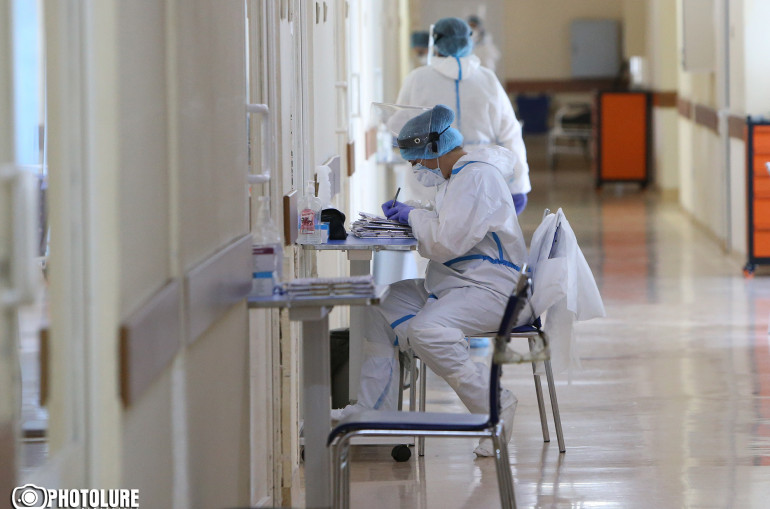 За сутки в Армении подтверждено 535 новых случаев коронавируса