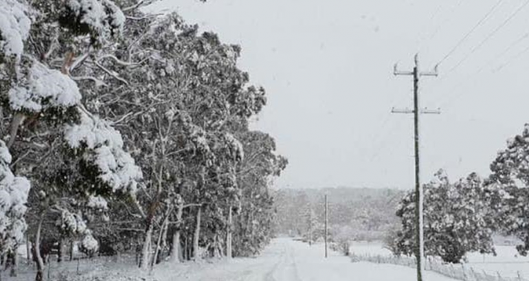 Ավստրալիայում ձյուն է տեղացել․ փակվել են ճանապարհներ, կաթվածահար է եղել երթևեկությունը (տեսանյութեր)