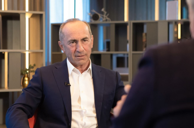 «Հայ-ռուսական հարաբերությունները կոռոզիայի են ենթարկվում». Ռ. Քոչարյան