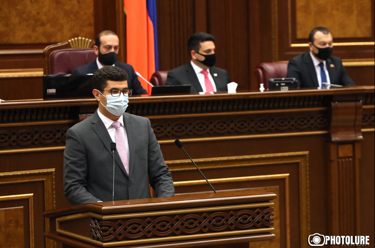 Ի՞նչ է փոխվել արտակարգ դրությունը չերկարացնելու մասին որոշման նախագծում՝ առաջինից երկրորդ ընթերցում