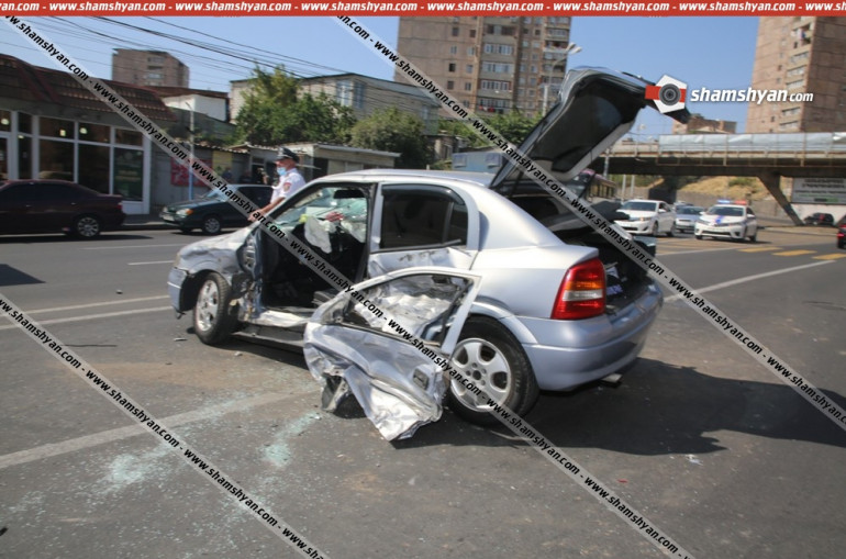 Խոշոր ավտովթար՝ Երևանում․ բախվել է 4 ավտոմեքենա, վիրավորներից մեկը հղի կին է