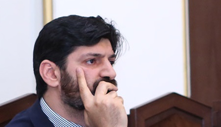 Հուշարձանի էսքիզը պատկերացնում ենք Վահե Գրիգորյանի կիսանդրու տեսքով. Նարեկ Մալյանը դիմել է քաղաքապետին