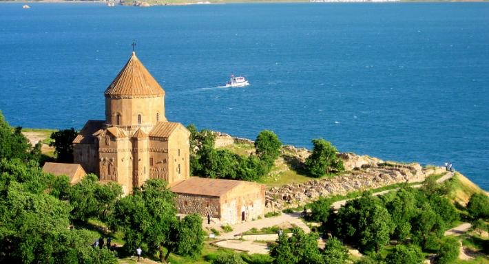 Աղթամարի Սբ․ Խաչ եկեղեցու պատարագը կմատուցի Կ. Պոլսի Հայոց պատրիարքը