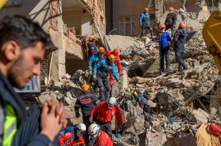 Թուրքիայում երկրաշարժի զոհերի թիվը հասել է 107-ի. գրանցվել է ավելի քան 1500 հետցնցում