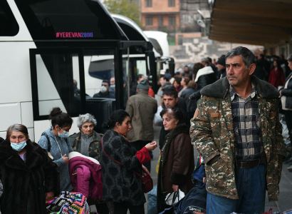 За сутки в свои дома из Армении в Арцах вернулись более 1900 человек – МО РФ