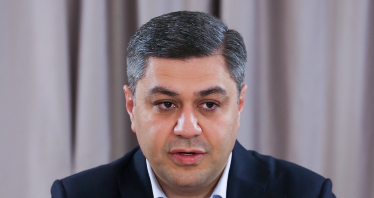 «Հայրենիք» կուսակցության ղեկավար Արթուր Վանեցյանը ձերբակալվել է. պաշտպաններ