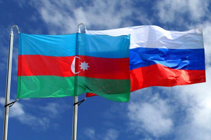 Баку начал переговоры с Москвой из-за запрета на ввоз помидоров и яблок из Азербайджана