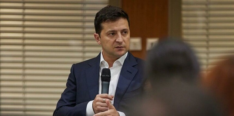 Ուկրաինայի Սահմանադրական դատարանը Զելենսկիին մեղադրել է լիազորությունները չարաշահելու համար