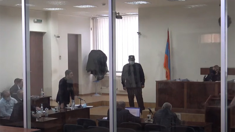 Адвокаты Роберта Кочаряна, Юрия Хачатурова и Сейрана Оганяна представили ходатайства об отводе прокуроров