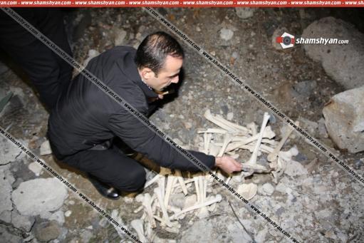 Առեղծվածային դեպք․ Մասիսի կենտրոնական գերեզմանատան մոտ մարդկային ոսկորներ են գտել (լուսանկարներ)