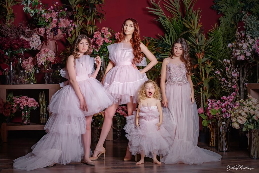 «Կարևորում եմ, որ աղջիկներս հագնվեն տարիքին համապատասխան»․ Գոհար Հարությունյանի նոր ֆոտոշարքը դուստրերի հետ. Tert.am Life