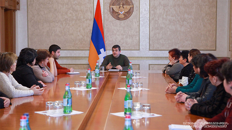 Встреча с группой армянских беженцев, насильственно переселенных из Азербайджана