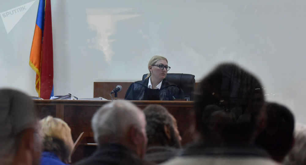 Ռոբերտ Քոչարյանի փաստաբանները լքեցին դատարանի դահլիճը