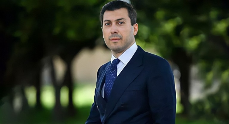 Микаел Минасян: Николовская команда сейчас занята разработкой Договора о Дружбе и Сотрудничестве с Азербайджаном