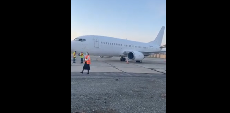 Boeing 737-300 օդանավը վայրէջք կատարեց Երևանում. ՏԵՍԱՆՅՈՒԹ