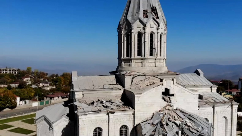 ԱՄՆ կրոնական ազատության հանձնաժողով․ Շուշիի Սբ. Ղազանչեցոց եկեղեցու ռմբակոծումը կարող է որակվել որպես պատերազմական հանցագործություն