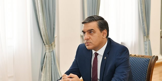 Արման Թաթոյանը՝ լրատվամիջոցների մուտքը Սարդարապատ հուշահամալիր արգելելու մասին