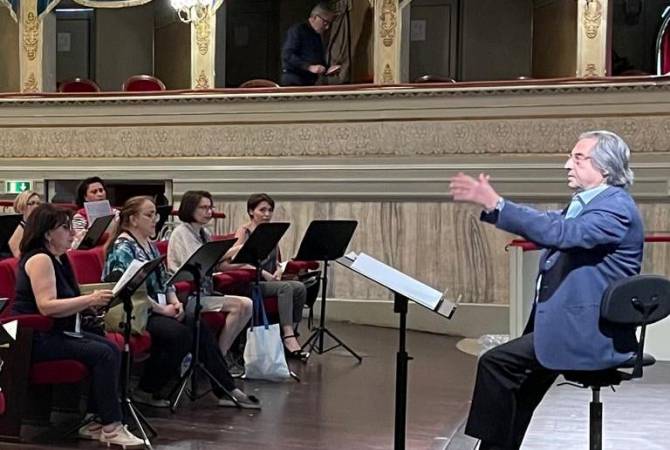Իտալիայում մեկնարկել են Հայաստանի պետական կամերային երգչախմբի փորձերը