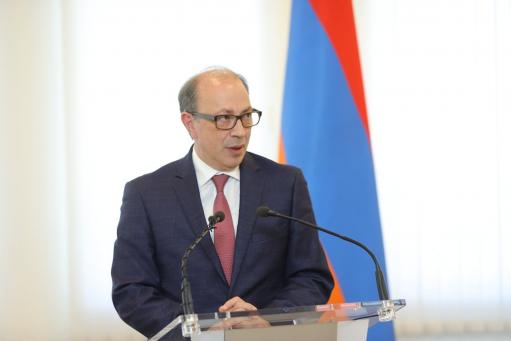 «Զրպարտությունը չեմ մեկնաբանում».Այվազյանը՝ գերիների հարցին խոչընդոտելու մեղադրանքի մասին