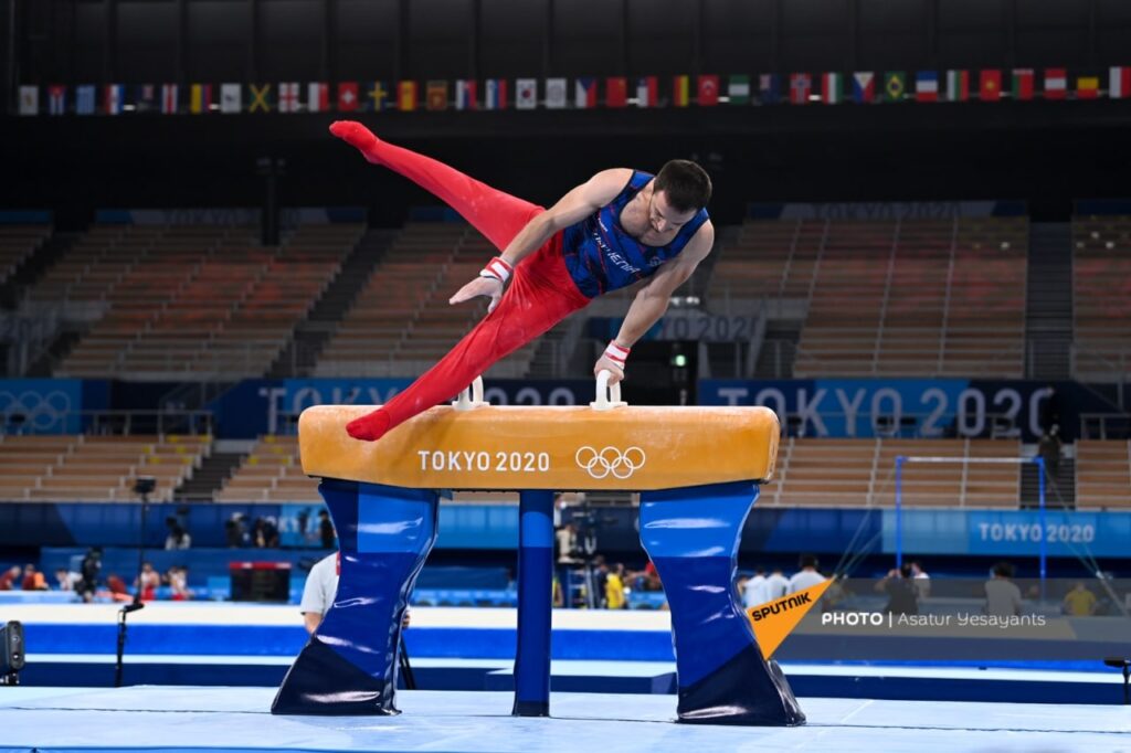 Артур Давтян вышел в финал Олимпиады в опорном прыжке