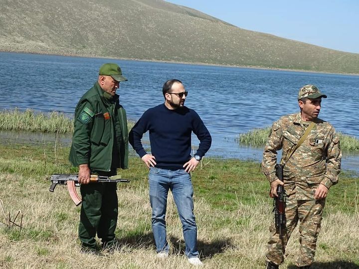 Արդեն 12 օր է, ինչ երկրի ղեկավարությունը ոչինչ չի հաղորդում Սև լճի մոտ անհետացած 2 հայ զինծառայողների մասին