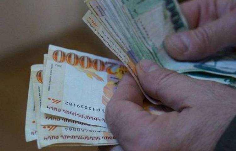 Ադրբեջանցիները դրամ են վաճառում. «Հրապարակ»