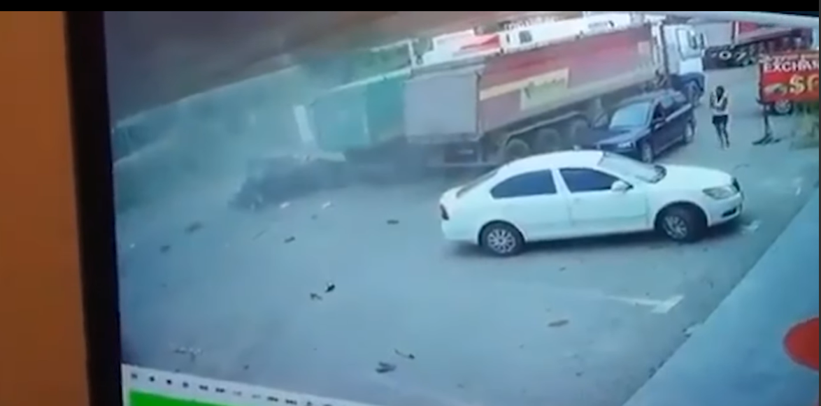Հայաստանում տեսախցիկը ֆիքսել է ավտոմեքենայի պայթյունը, որի հետեւանքով 35-ամյա վարորդ է մահացել (տեսանյութ)