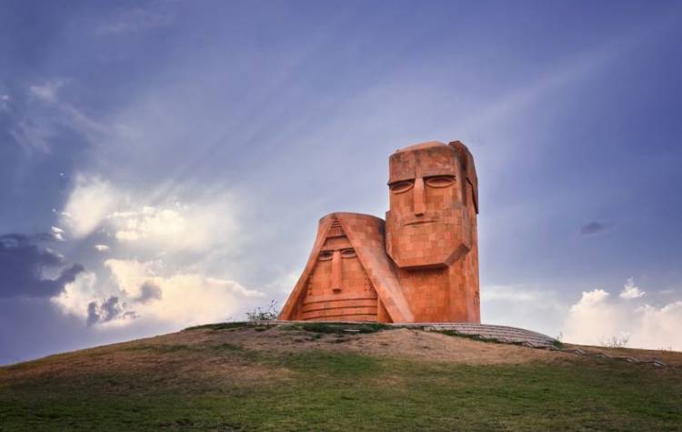 «Հրապարակ»․ Հայաստանի իշխանությունն Արցախի գոյությունը չի ընդունում