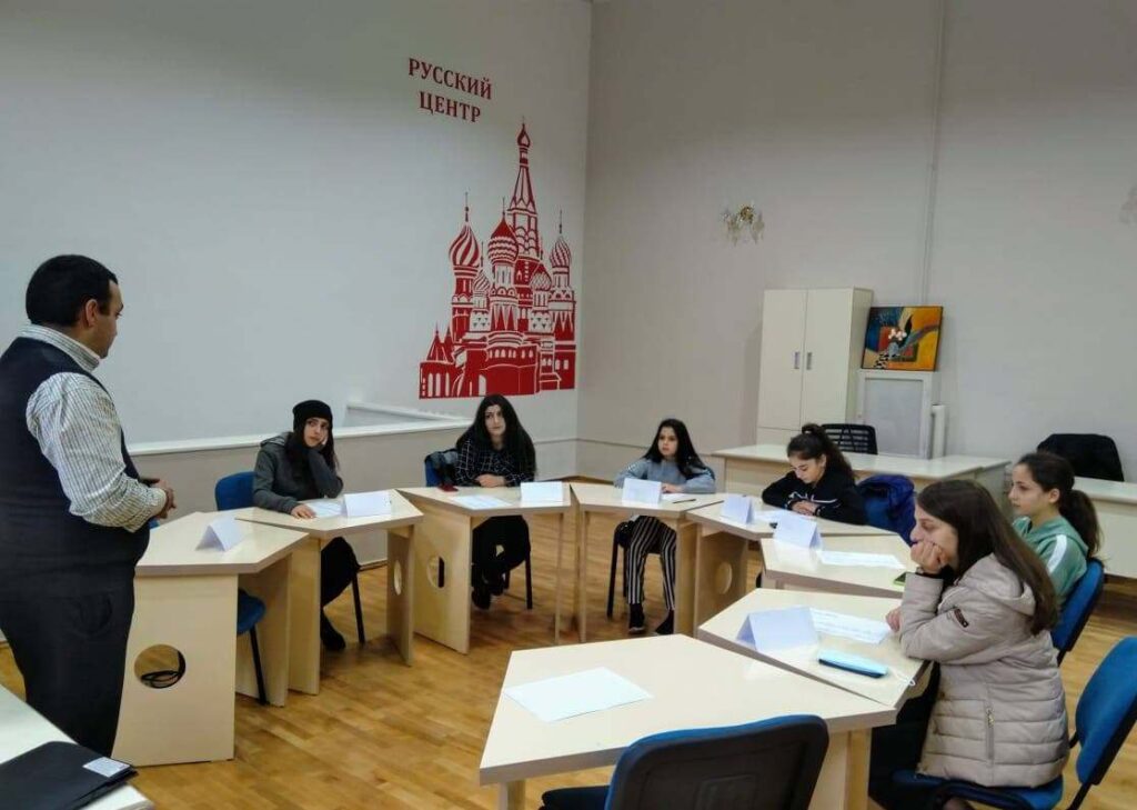 Հայաստանի երեք քաղաքներում մեկնարկել են Ռուսաստանի պատմության անվճար դասընթացներ