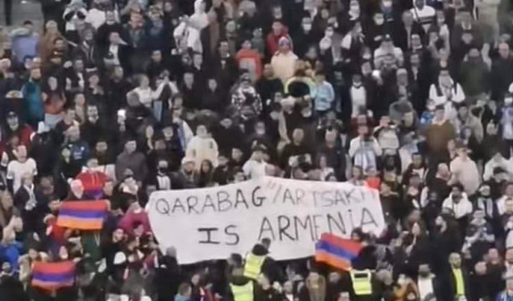 «Արցախը Հայաստանն է», «Ադրբեջանը հանցագործ երկիր է». ակցիա՝ ադրբեջանական թիմի հետ ֆուտբոլային խաղի ժամանակ