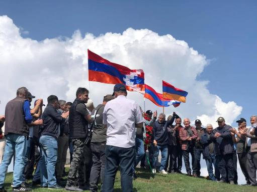 Բաշ-Ապարանի հերոս զորավար Դրոյի շիրիմի մոտից մեկնարկեց դեպի Երևան եկող երրորդ երթը․ Իշխան Սաղաթելյան