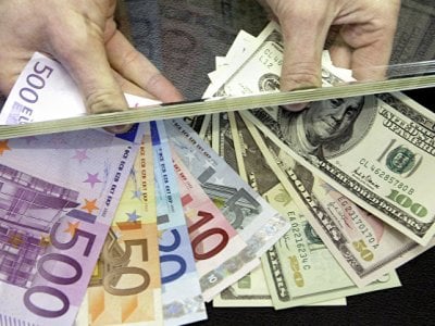 Դոլարի ու եվրոյի փոխարժեքները նվազել են, ռուբլունը՝ աճել