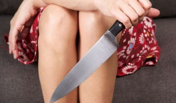 Հրազդանի կիրճում 20-ամյա աղջիկը դանակահարել է 29-ամյա կնոջը