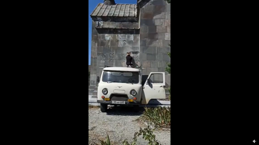 Բերձորի Սբ Համբարձման եկեղեցու վրայից հեռացվում են խաչերը․ տեսանյութ